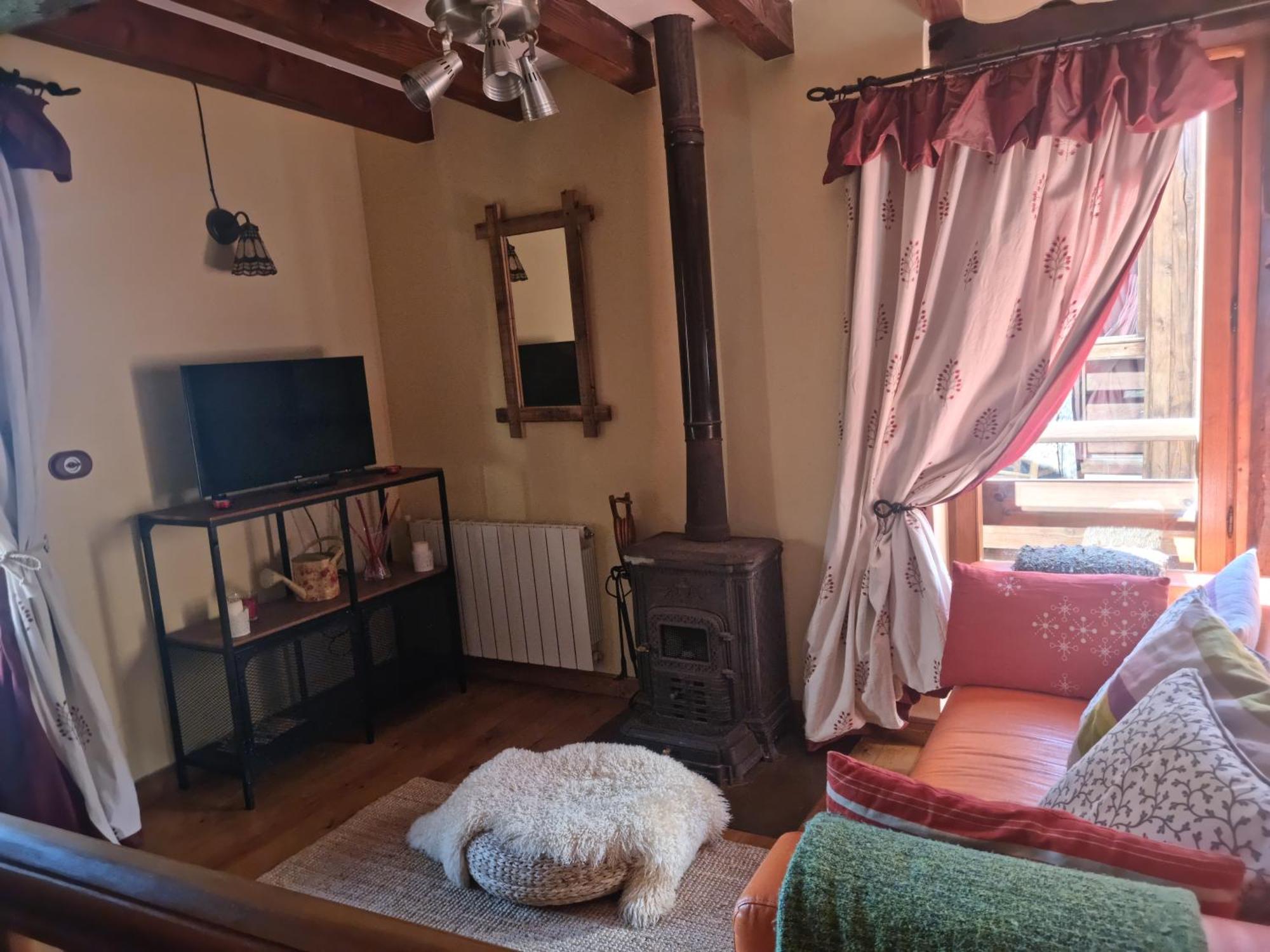La Casa De Las Chimeneas Tudes Eksteriør billede