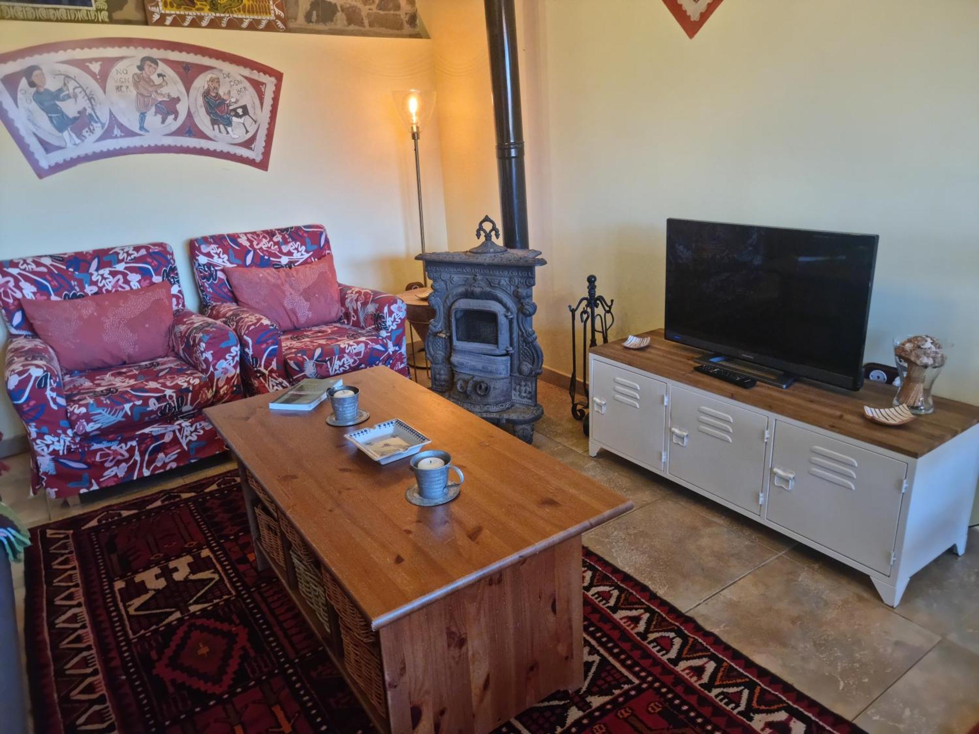 La Casa De Las Chimeneas Tudes Eksteriør billede
