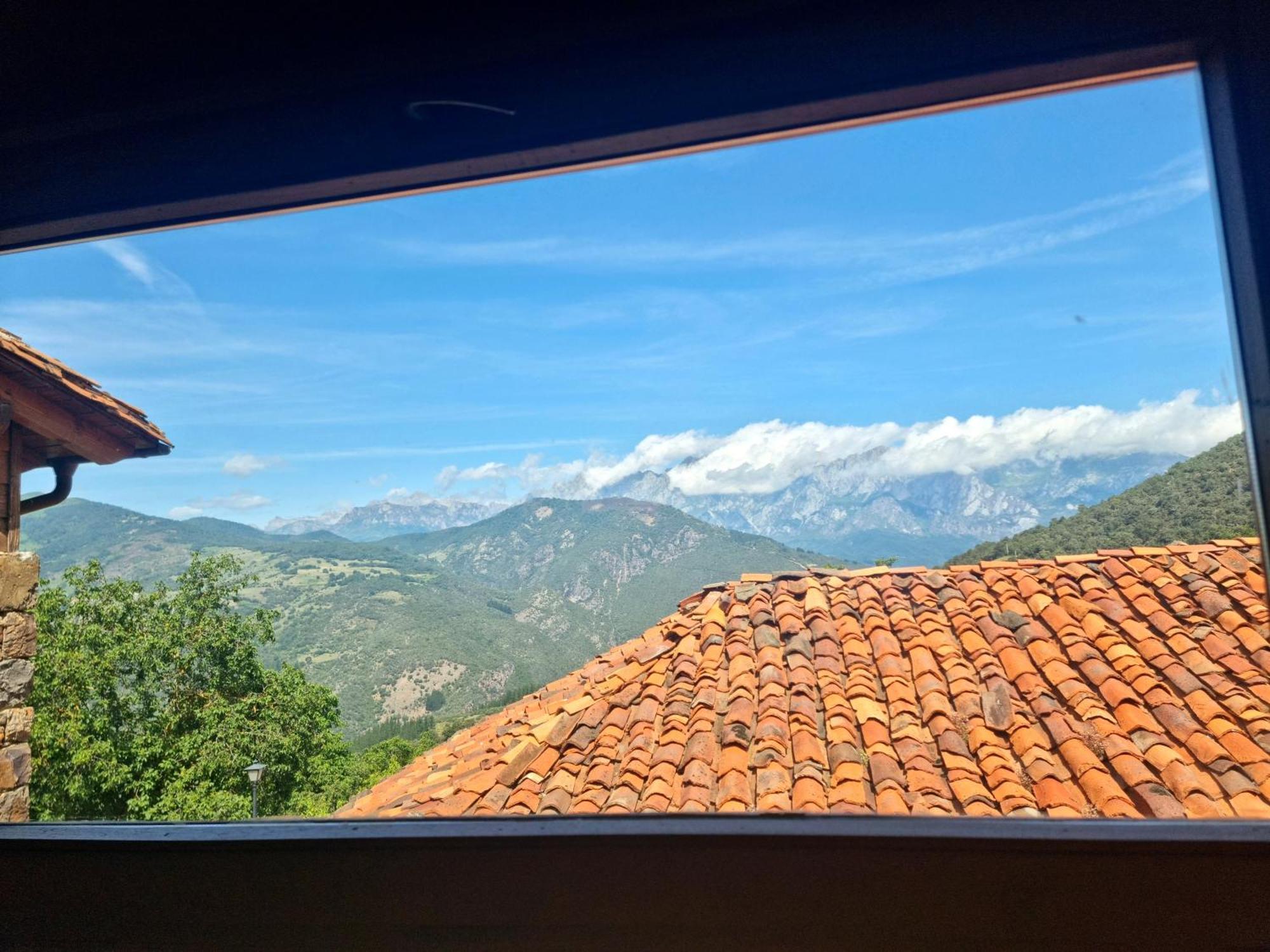 La Casa De Las Chimeneas Tudes Eksteriør billede